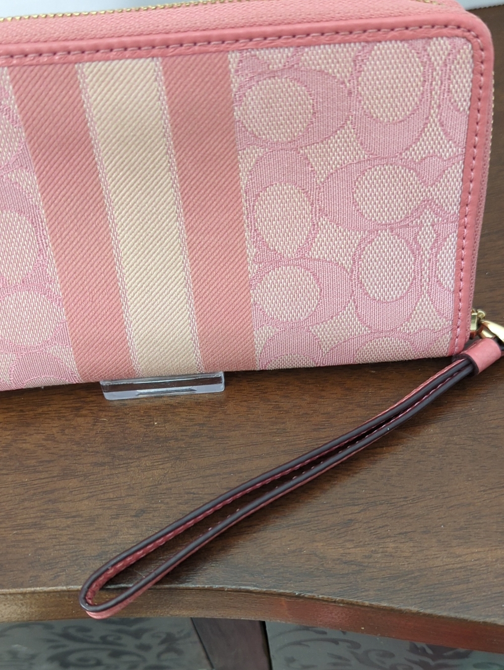 Coach Dempsey Large Phone Zip-Around Wallet . - Picture 4 of 11